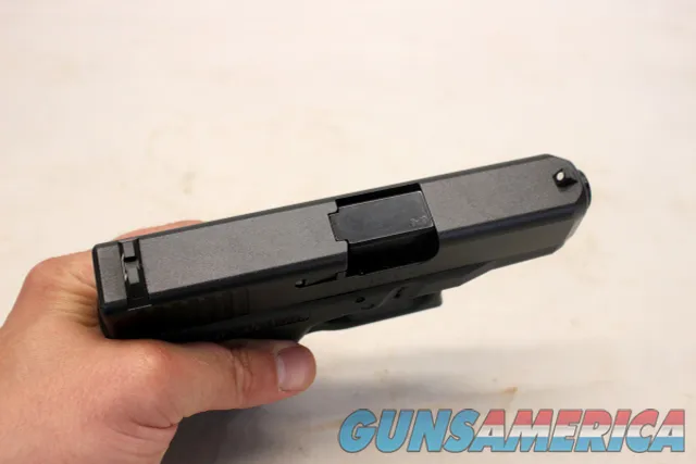 Glock 26 semi-auto pistol ~ 9mm ~ Box Manual Mags ~ UNFIRED