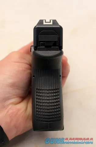 Glock 26 semi-auto pistol ~ 9mm ~ Box Manual Mags ~ UNFIRED