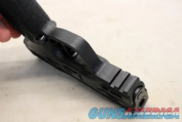 Smith & Wesson M&P 2.0 semi-automatic pistol APEX TRIGGER 9mm Box & Extras