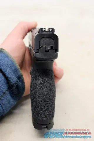 Smith & Wesson M&P 2.0 semi-automatic pistol APEX TRIGGER 9mm Box & Extras