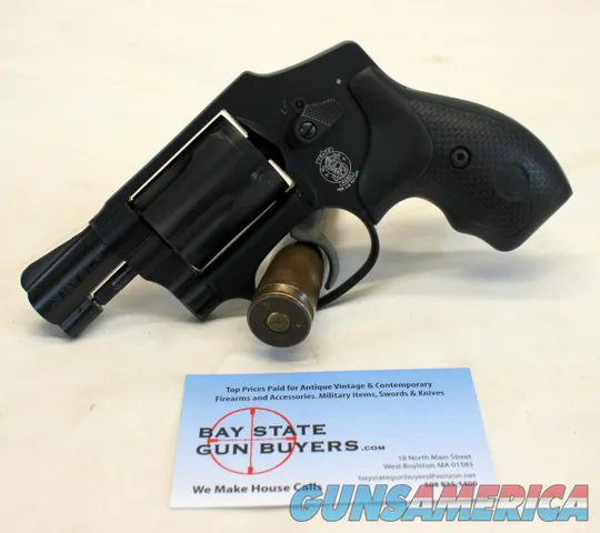 Smith & Wesson MODEL 442-2 AIRWEIGHT 5-Shot revolver .38SPL 