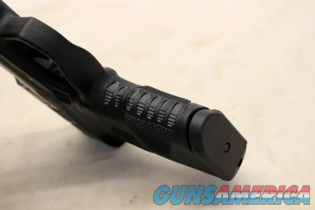 Mossberg MC2c semi-automatic pistol 9mm BOX (2) Magazines USED