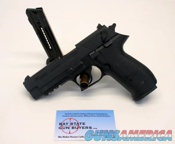 Sig Sauer MOSQUITO semi-auto pistol .22LR (2) Mags CLEAN GUN