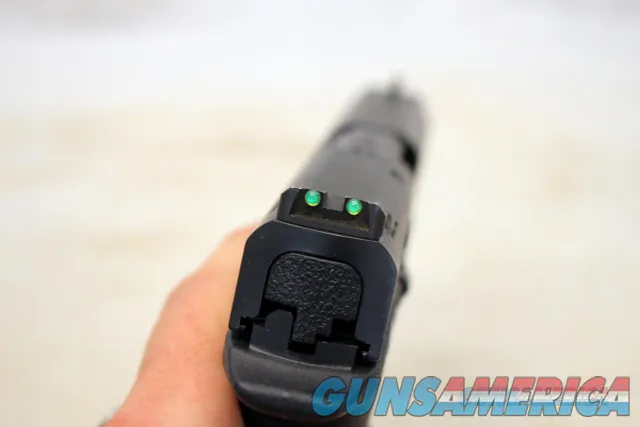 Smith & Wesson M&P 45 semi-automatic pistol 45ACP FULL SIZE w Case Img-10