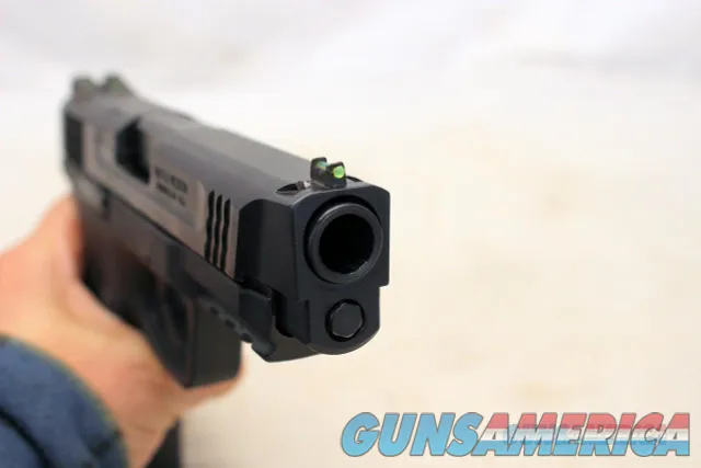 Smith & Wesson M&P 45 semi-automatic pistol 45ACP FULL SIZE w Case Img-14