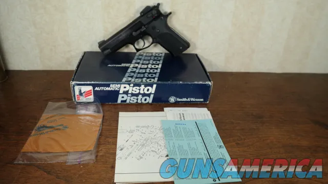 Smith & Wesson 459 w Original Box