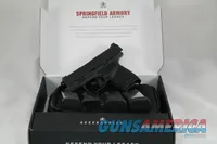 Springfield Armory Hellcat 9mm w 4 magazines