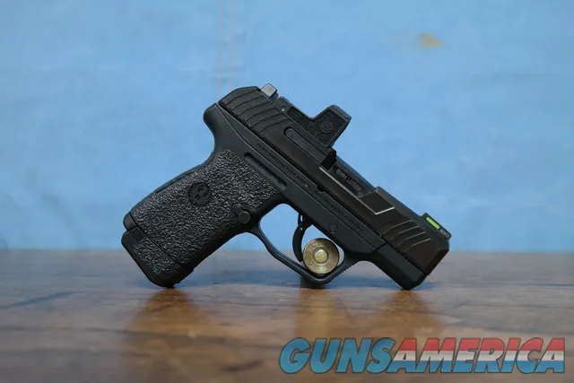 Ruger Max-9 9MM Centerfire Semi-Automatic pistol