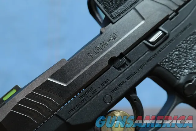 Ruger Max-9 9MM Centerfire Semi-Automatic pistol