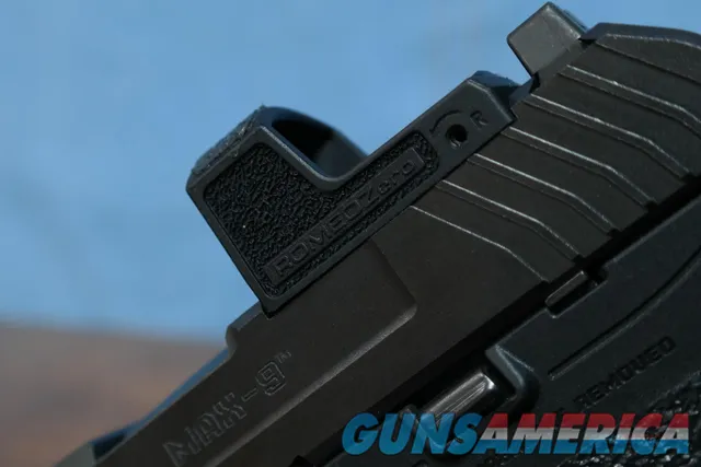 Ruger Max-9 9MM Centerfire Semi-Automatic pistol