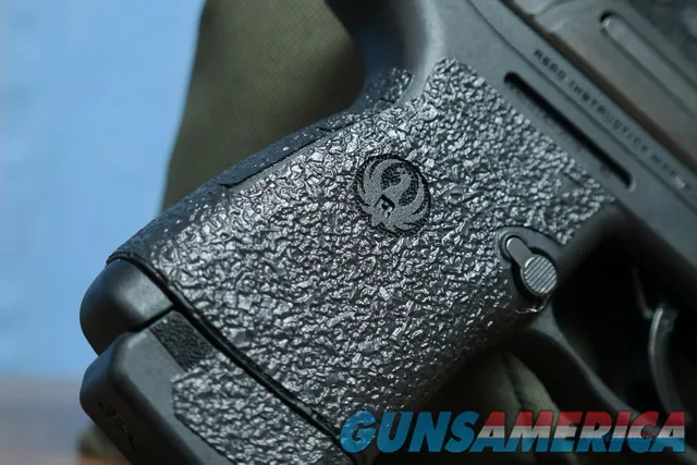 Ruger Max-9 9MM Centerfire Semi-Automatic pistol