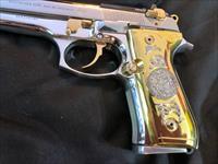 GORGEOUS Beretta 92 Custom 24k gold and bright stainless Versace grips Img-4