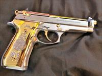 GORGEOUS Beretta 92 Custom 24k gold and bright stainless Versace grips Img-10