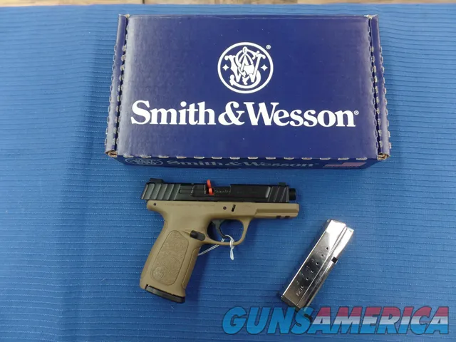 Smith & Wesson SD9 TAN (9MM)