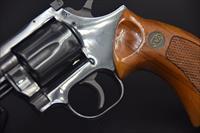 DAN WESSON MODEL 15-V2 REVOLVER IN .357 MAGNUM WITH TW0 BARRELS AND CARRY CASE Img-2