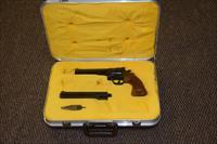 DAN WESSON MODEL 15-V2 REVOLVER IN .357 MAGNUM WITH TW0 BARRELS AND CARRY CASE Img-5