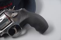S&W MODEL 686-PLUS 2-1/2-INCH SNOB NOSE 7-SHOT .357 MAGNUM REVOLVER