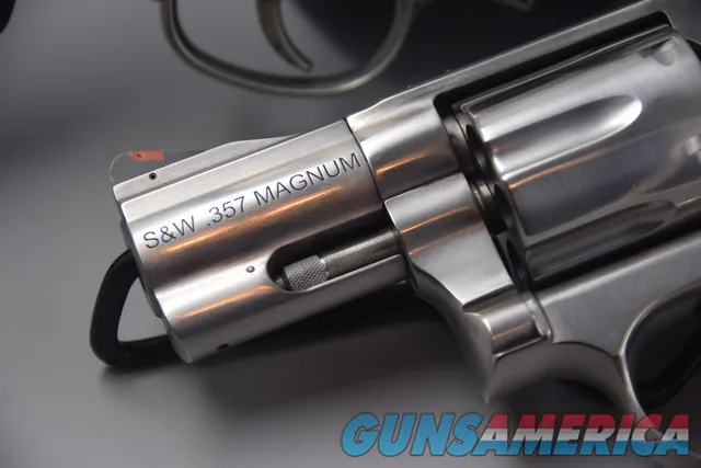 PAIR OF S&W MODEL 686 STAINLESS .357 MAGNUM REVOLVERS - BEST OF TWO WORLDS Img-2