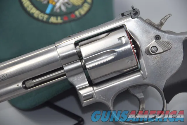 SMITH & WESSON MODEL 686 STAINLESS 6-INCH REVOLVER IN .357 MAGNUM Img-3