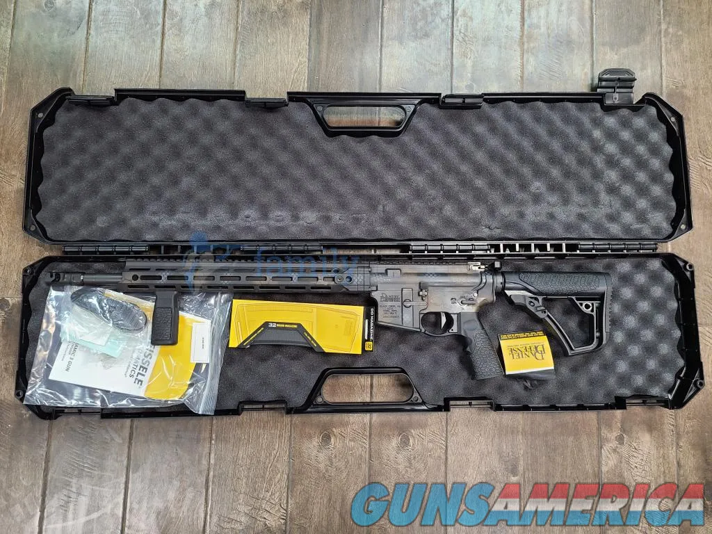 Daniel Defense DDM4V7 Pro V7 Rattlecan 18" MLOK 32rd 02-128-02364-047