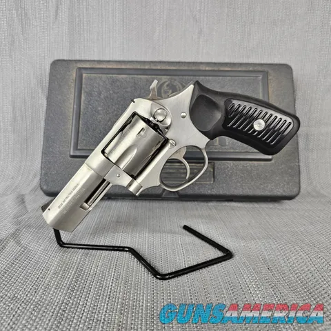 Ruger SP101 .327 Federal Magnum 3" Revolver w/ Hard Case & Lock 