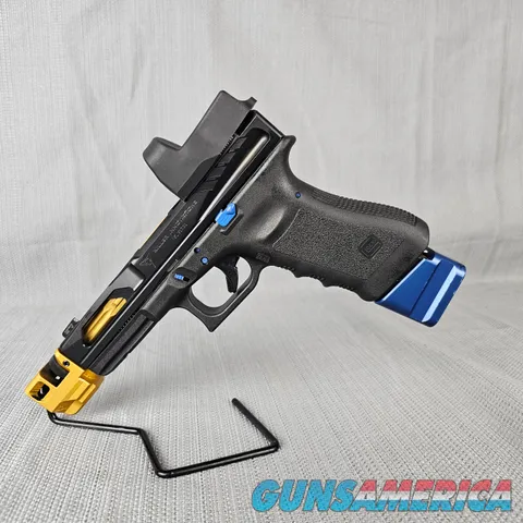 Glock 17 Gen 3 9mm - Customized Killer Innovations Slide w/ Scope 2 Mags