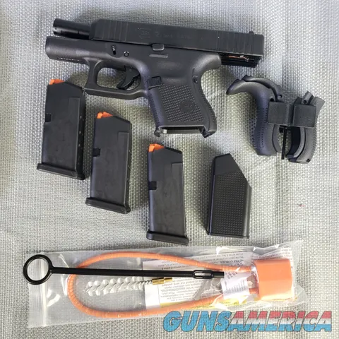 Glock 27 Gen5 .40 S&W 9RD Semi-Auto Pistol