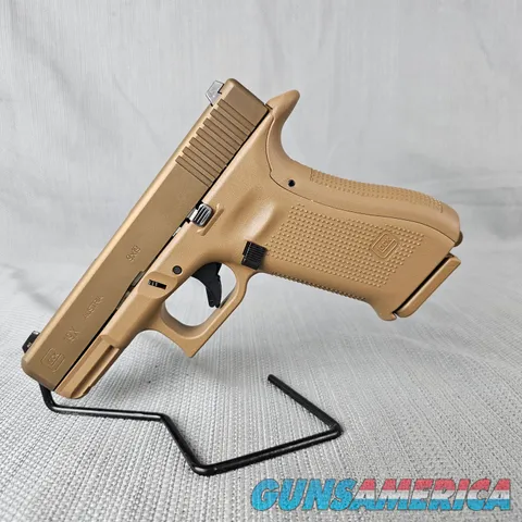 Glock 19X 9mm Pistol w/ 10rnd Mag & Case