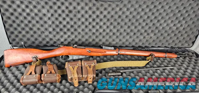 Mosin Nagant M91/30 7.62x54R Rifle Matching SN#s w/ Bayonett & Hard Case