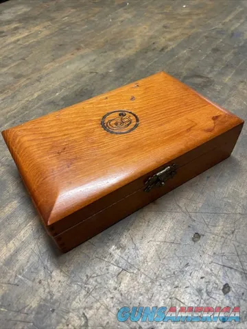 Colt Derringer Wood Presentation Box Img-2