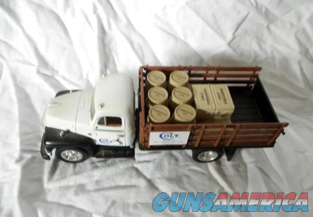 COLT FIREARMS Diamond-T Stake Truck 1/34 Scale Img-4