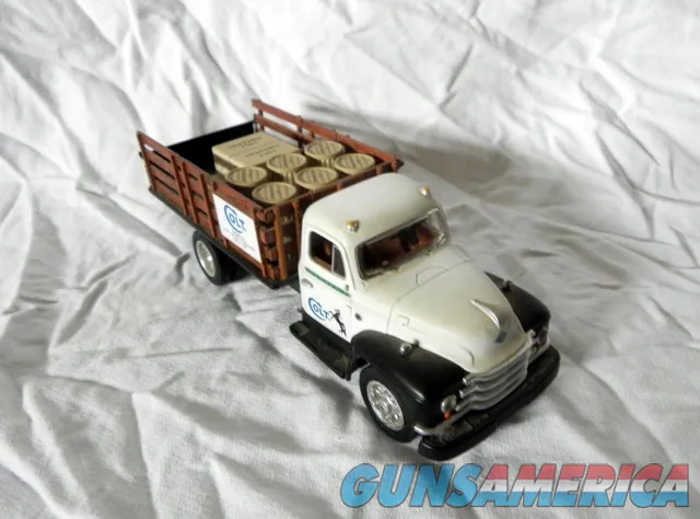 COLT FIREARMS Diamond-T Stake Truck 1/34 Scale Img-5