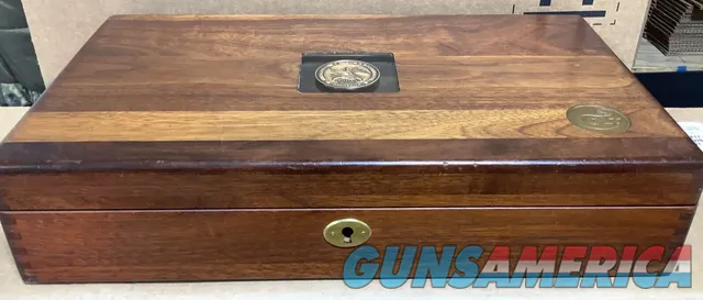 COLT 100 year NRA Walnut Presentation Case for a 4 3/4" Colt SAA Used no KEY