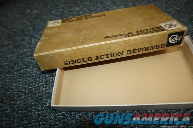 Colt Single Action Army New Frontier 22 Revolver Box Img-5