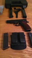 CZ 75 all steel plus 1000+ of 9mm ammo Img-1