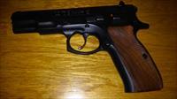 CZ 75 all steel plus 1000+ of 9mm ammo Img-3