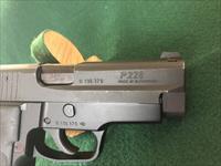 Early Model Sig Sauer 9mm P228  Img-2