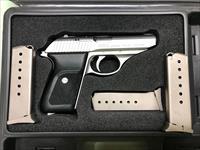 Sig Sauer P230SL .380 Stainless w/ 3 clips like new W/ Orig case & Manual