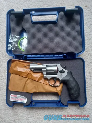 SMITH AND WESSON MODEL69 44 COMBAT MAGNUM 