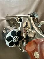 Smith and Wesson    Img-2