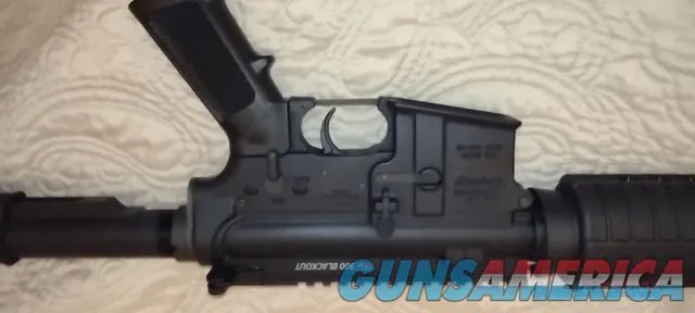 WINDHAM WEAPONRY Never Fired AR15 .300 Blackout 16" model SRC-R16FTT-300