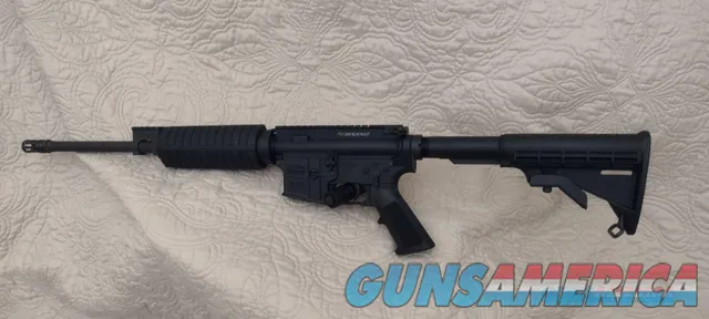 WINDHAM WEAPONRY Never Fired AR15 .300 Blackout 16" model SRC-R16FTT-300