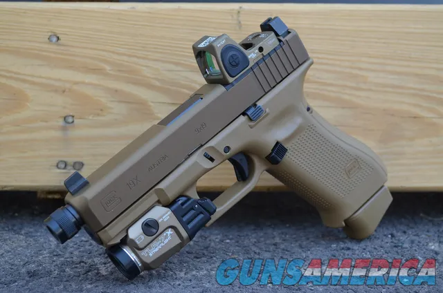 Glock 19X MOS TB Trijicon RMR Type 2 Coyote TLRX-A New Threaded barrel Pkg