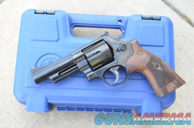 S&W Smith Wesson Model 29 Classic 44Mag Blued Walnut 4 N frame 150254 Img-2