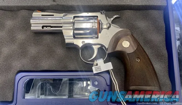 Colt Python 357 Mag Revolver 3" BBL Stainless Walnut Grips 6RD PYTHON-SP3WT