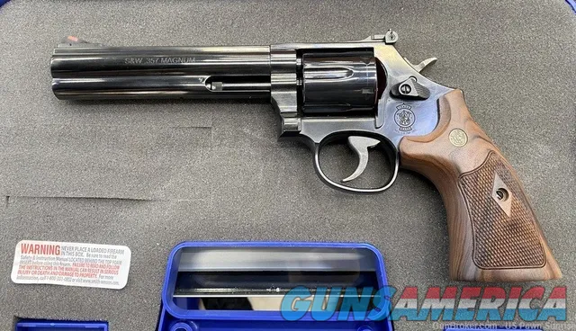 Smith & Wesson M586 Classic Revolver 357 Mag 6" BBL 6RD S&W 15098 NEW