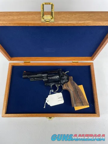 SMITH&WESSON M29 ENGRAVED 44MAG
