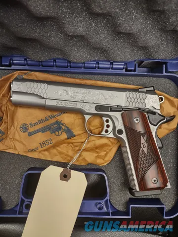Smith & Wesson 1911 22188867824 Img-2