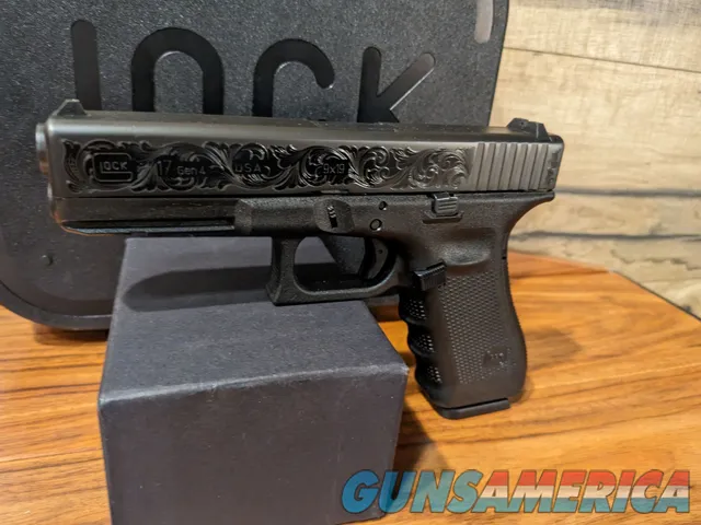 New Glock 17 Gen 4 TALO Exclusive Black Engraved - NIB!