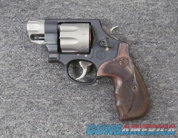 Smith & Wesson Performance Center Model 327 2" barrel .357 Magnum (170245)